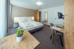 Mehr über den Artikel erfahren Doppelzimmer mit Miniküche